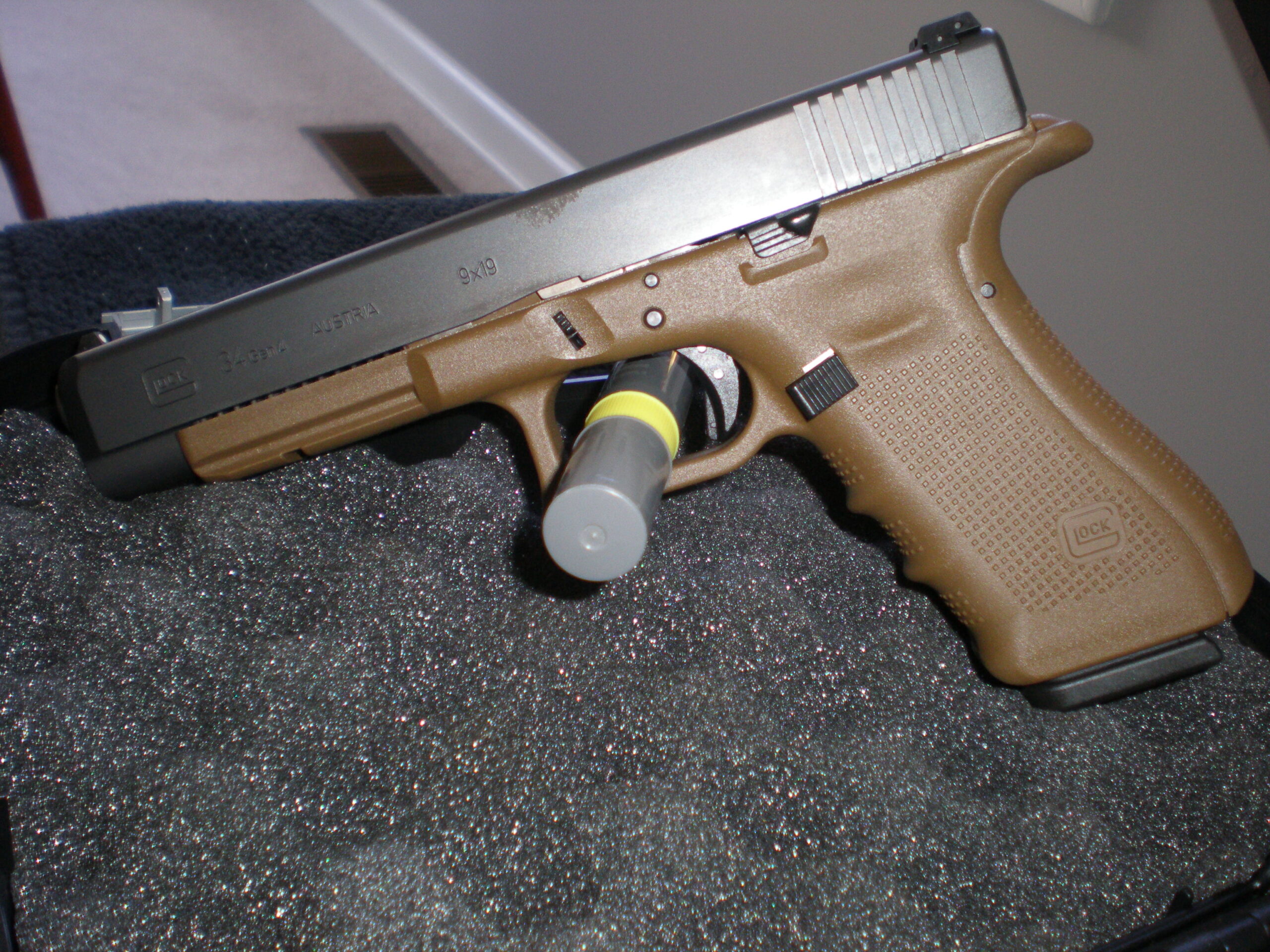 Glock 34 gen4 9mm Full FDE Glock 34 gen4 9mm Full FDE